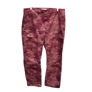 Sundance Jeans Women 12 Pink Camo Chambray Straight Leg Cargo Pockets Stretch